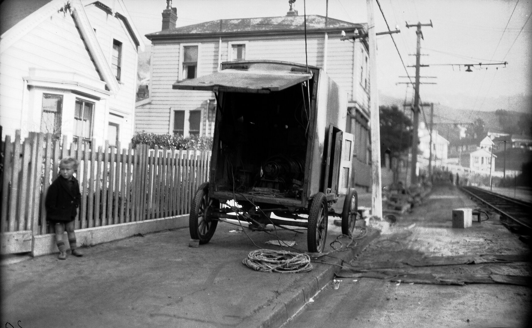 Aro Street, Welding Cart