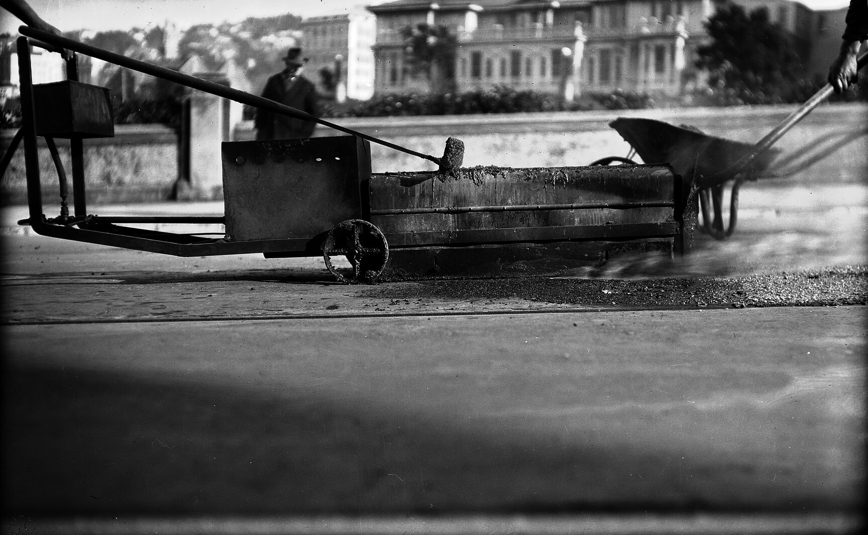 Molesworth Street, outward track, oil heated Surfacing Machine