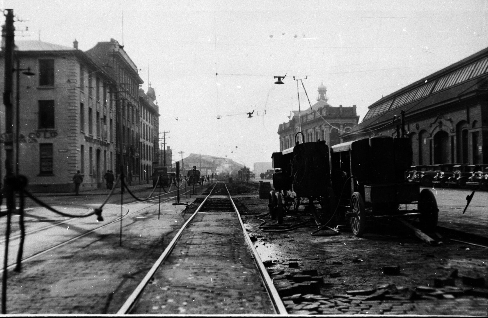 Customhouse Quay, showing outward track being slightly altered and relaid to become inward track