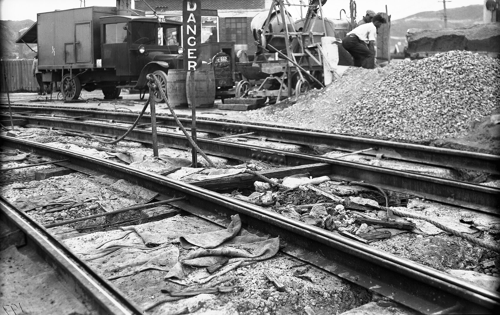 Broadway, work on tram track at Miramar Junction