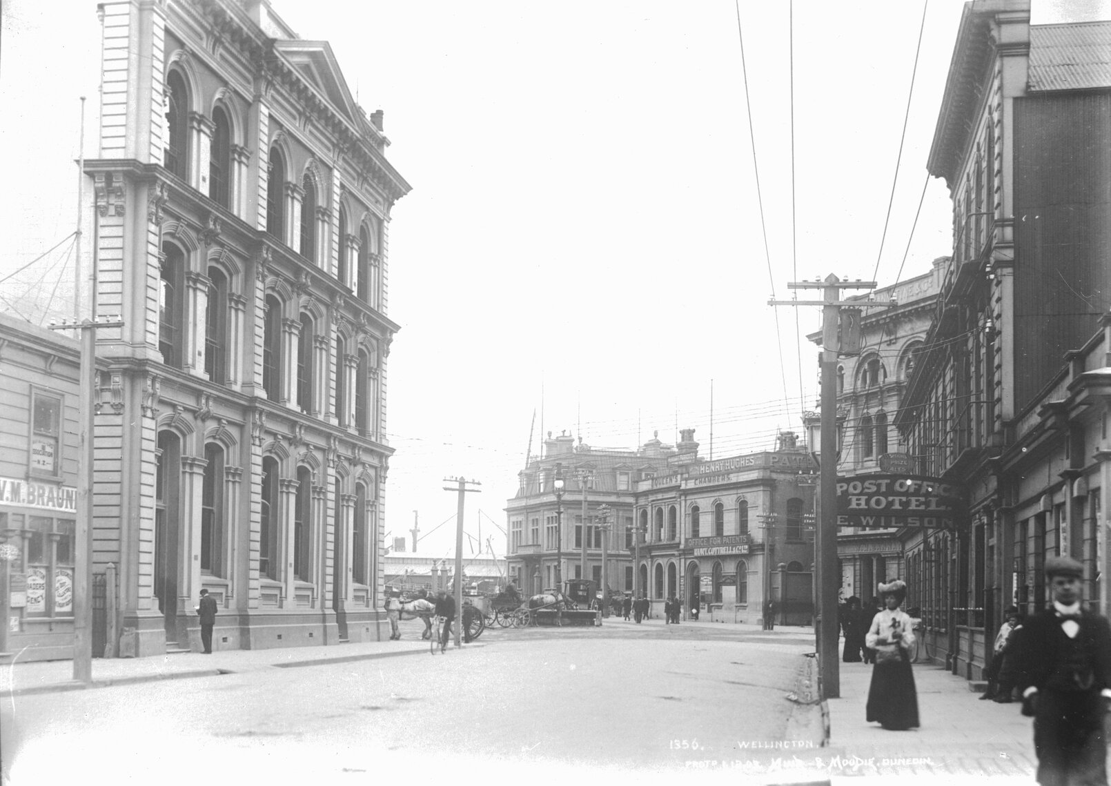 Grey Street looking towards Queens Wharf