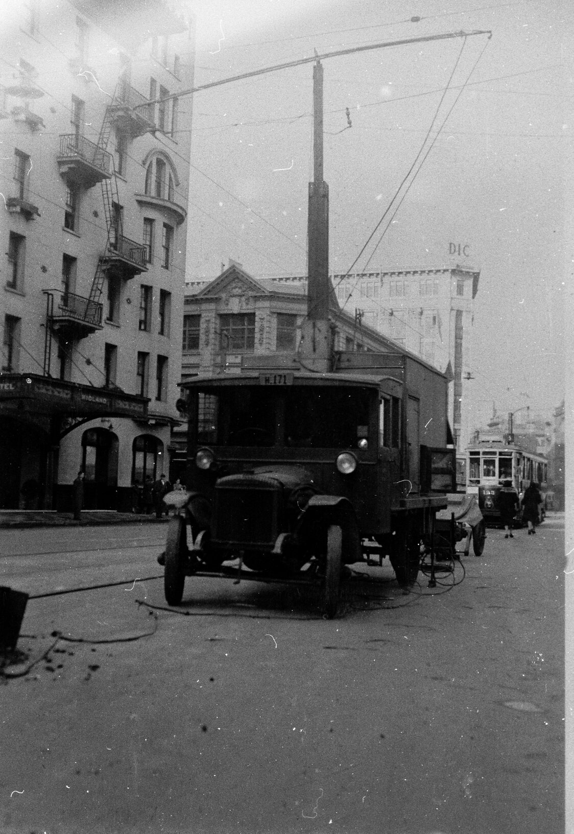 Lambton Quay, mobile Welding Truck