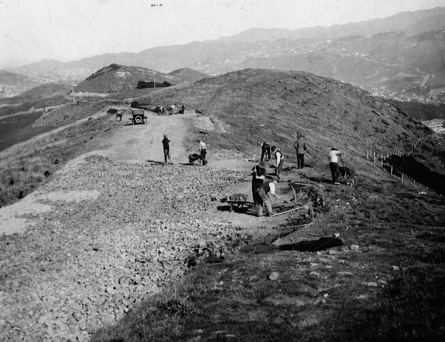 Construction of Alexandra Road, Mount Victoria