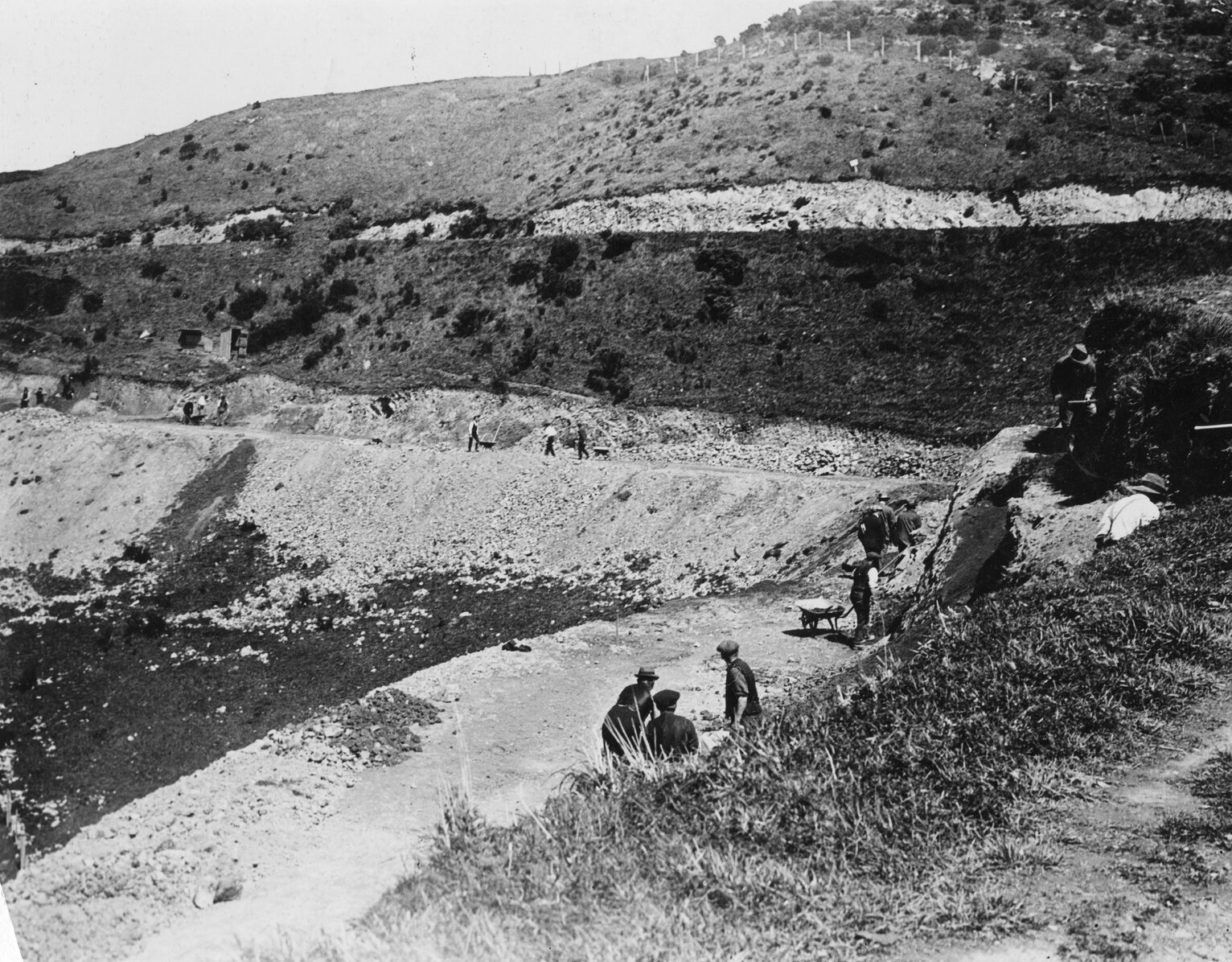 Construction of Alexandra Road, Mount Victoria