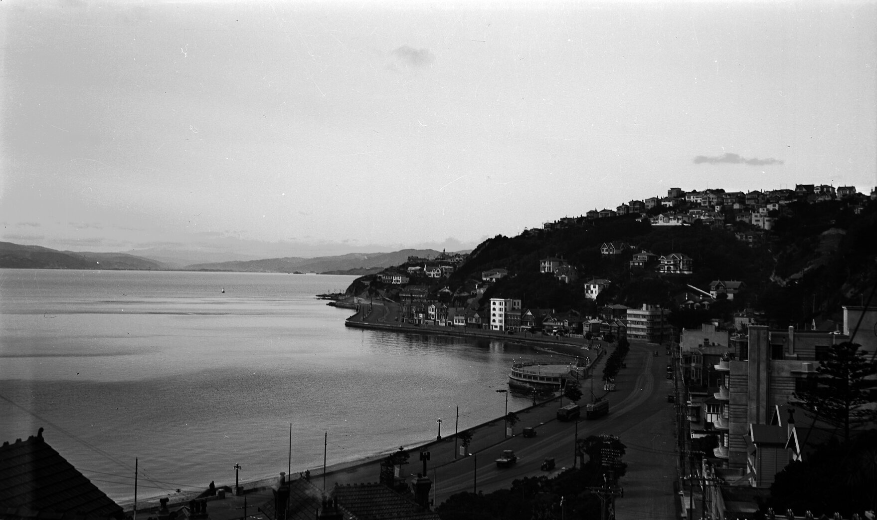 Tramcars on Oriental Parade