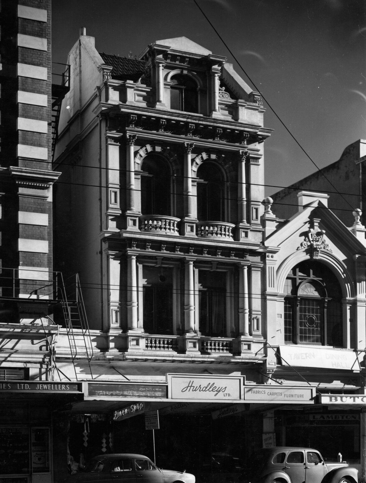 Hurdleys, 256-258 Lambton Quay