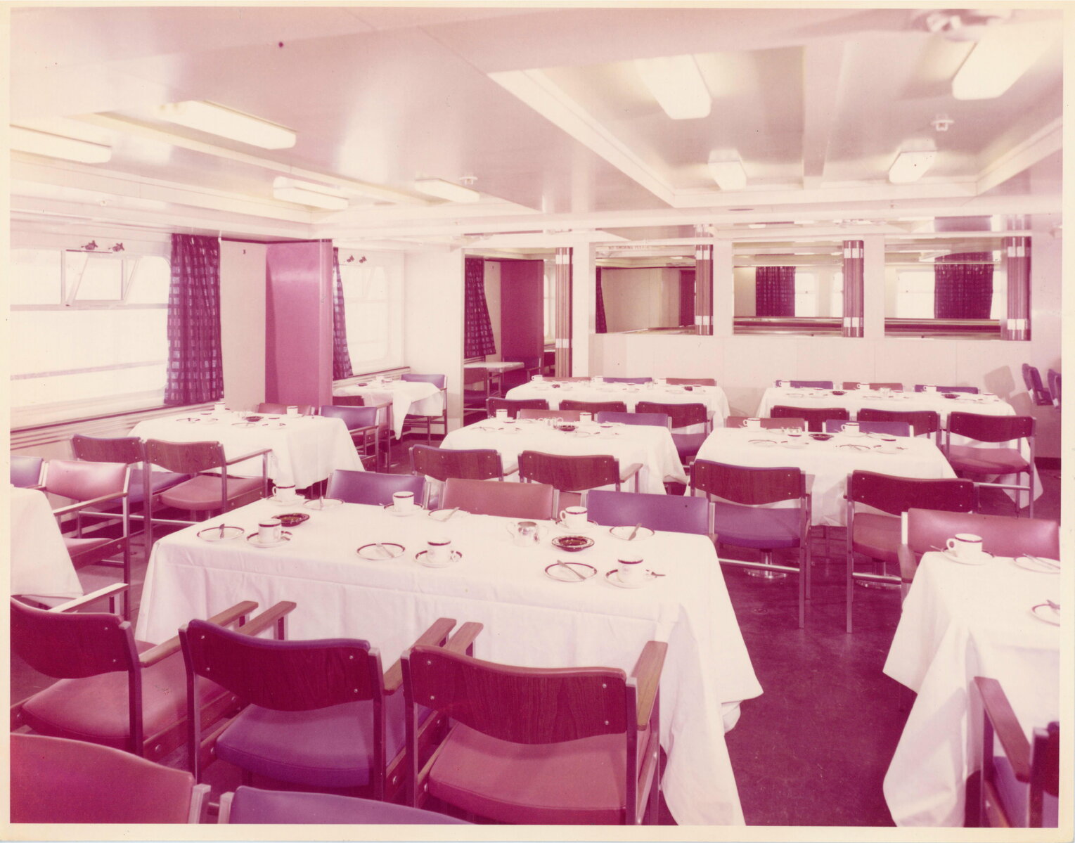 TEV Wahine, Interior public rooms