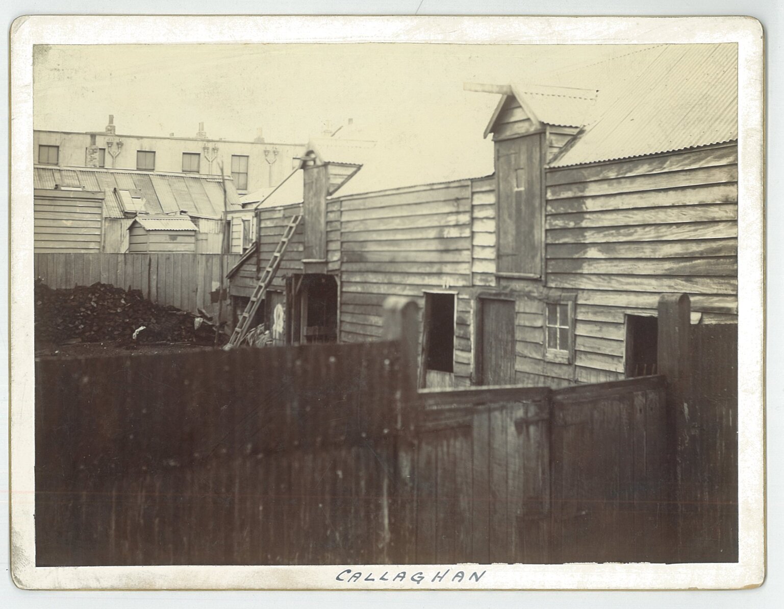 Corner Allen and Grainger Streets, South facing