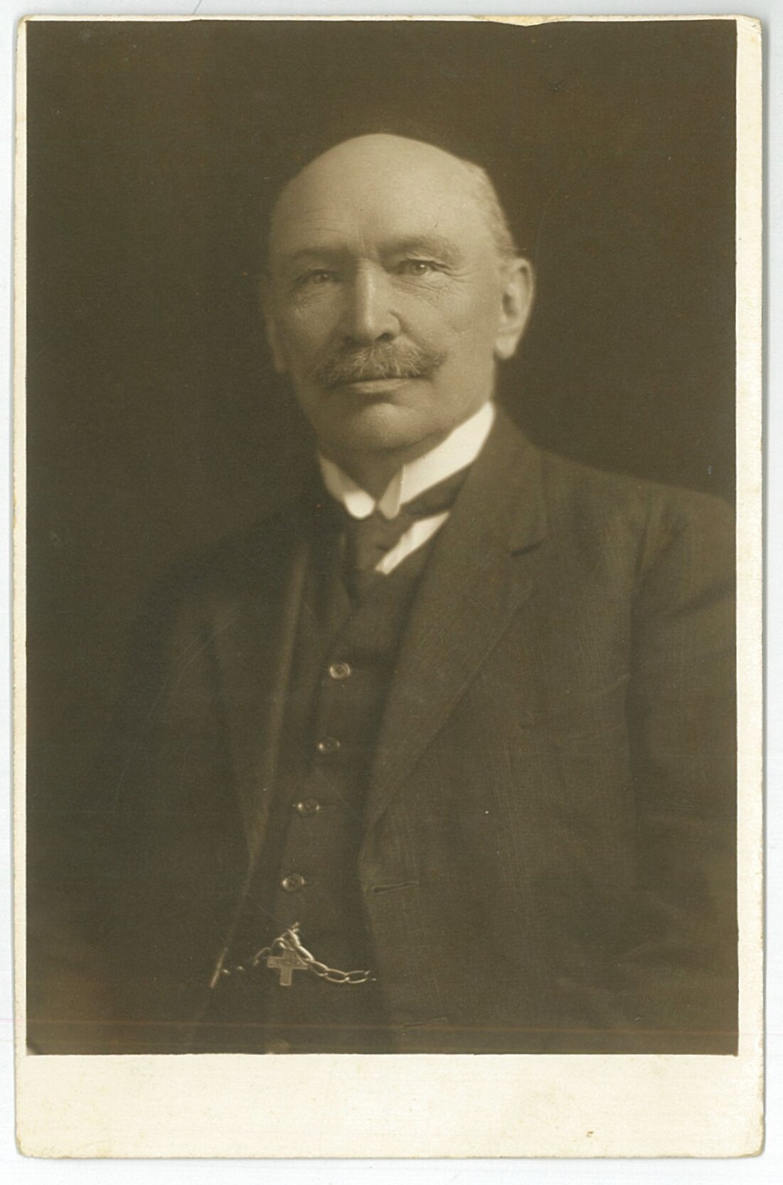 Portrait of J W Henderson, Wellington City Councillor 1920-1921