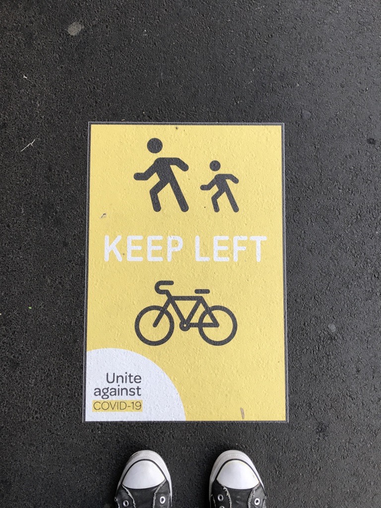 Keep Left signage COVID-19 Level 2