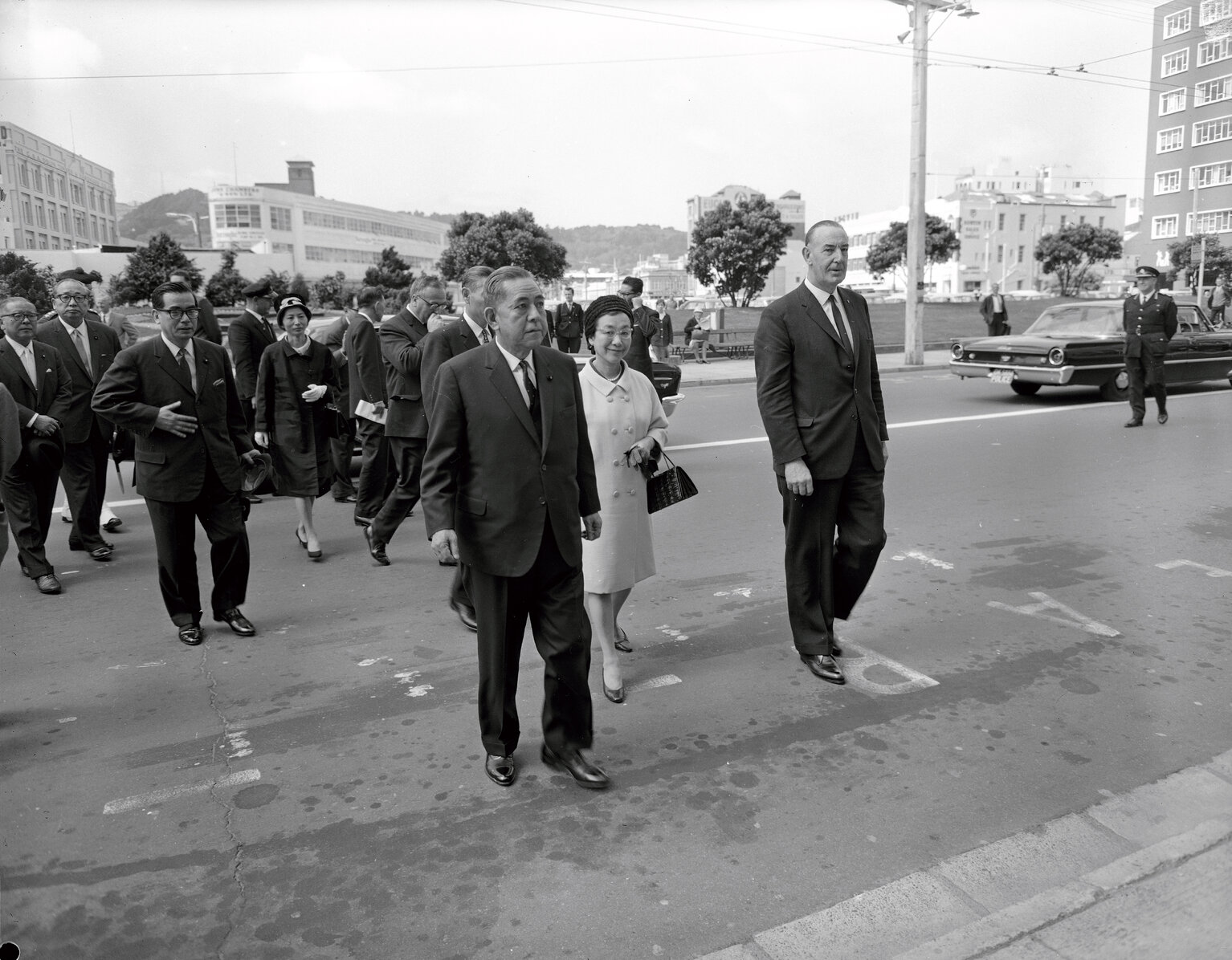 Mr. Fanro Satu, Prime Minister of Japan and his wife arriving at the Town Hall.