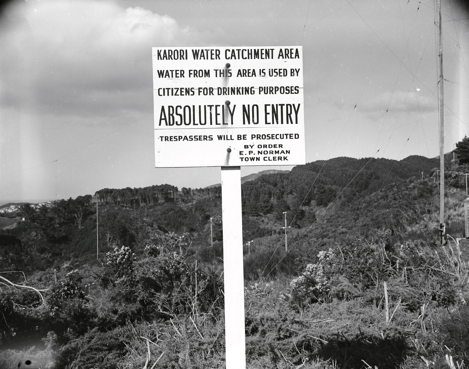 Karori Dam -Trespass notice