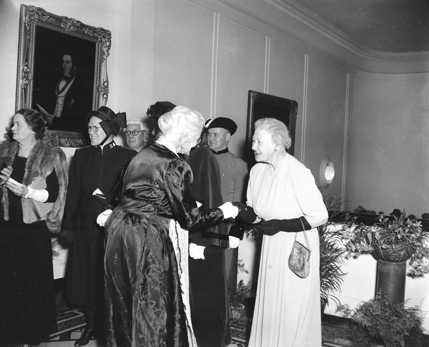 Chain of Office presented by Women's Organizations of Wellington to Mayoress