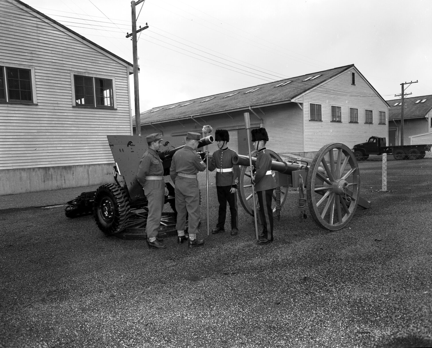 Tattoo: Gunners &amp; guns, Trentham Military Camp