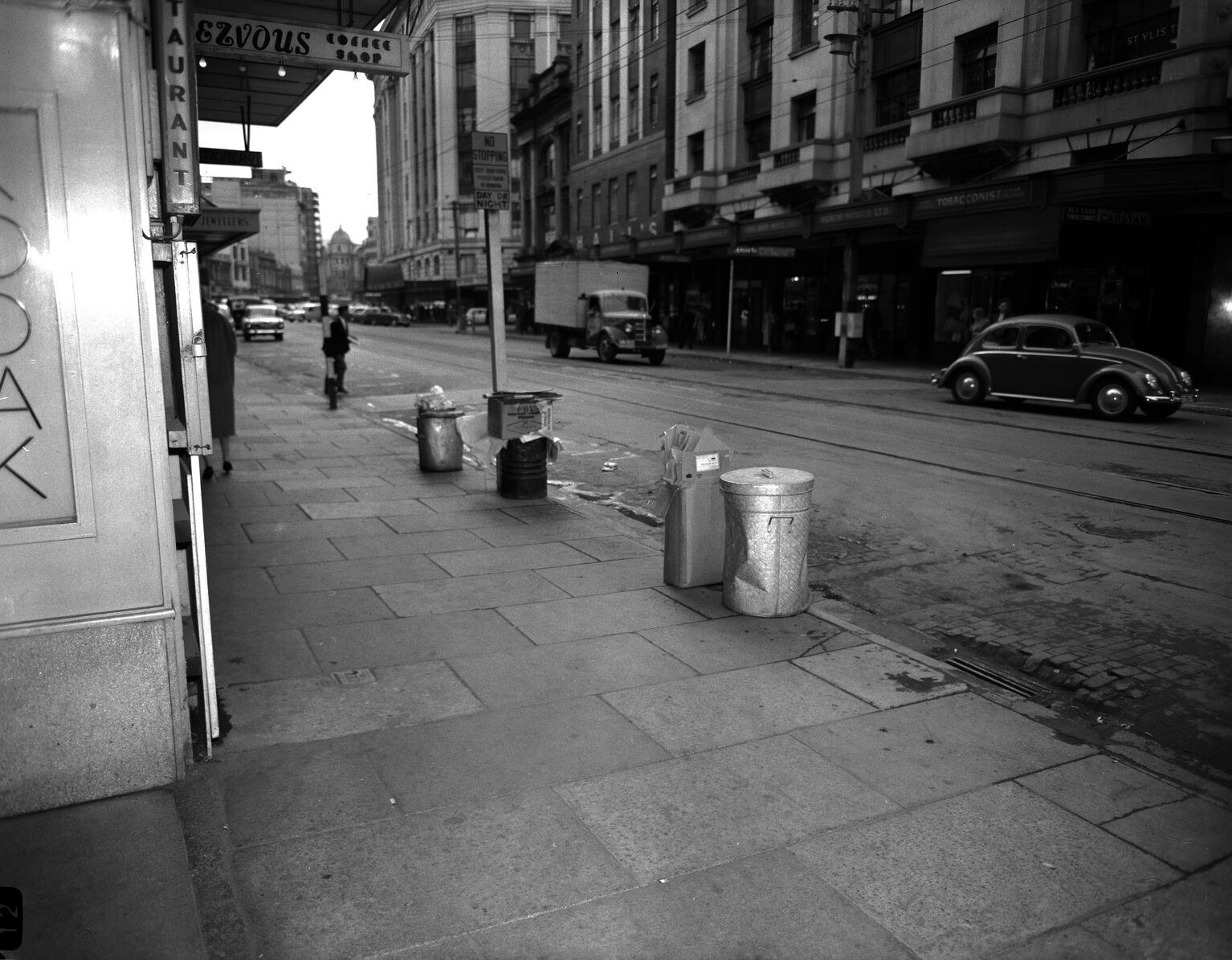 Rubbish on Lambton Quay at Self-Help Store