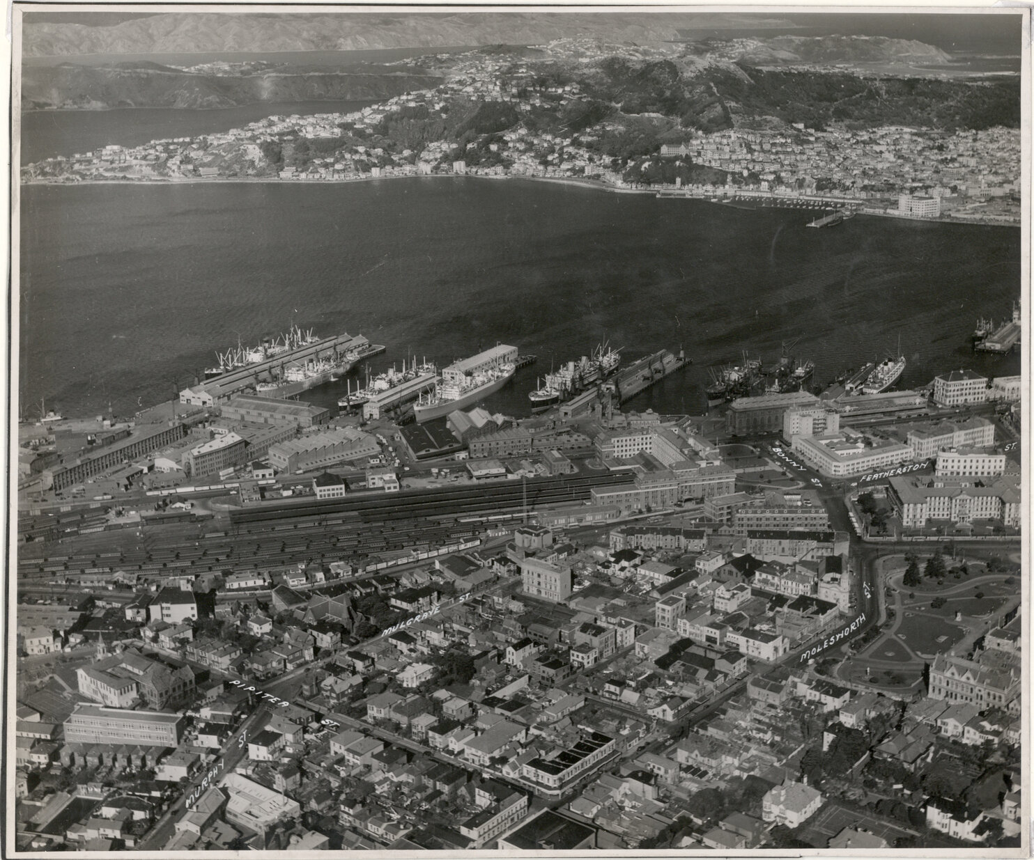 Aerial View of Wellington 1947, City, Railway Station to Oriental Bay