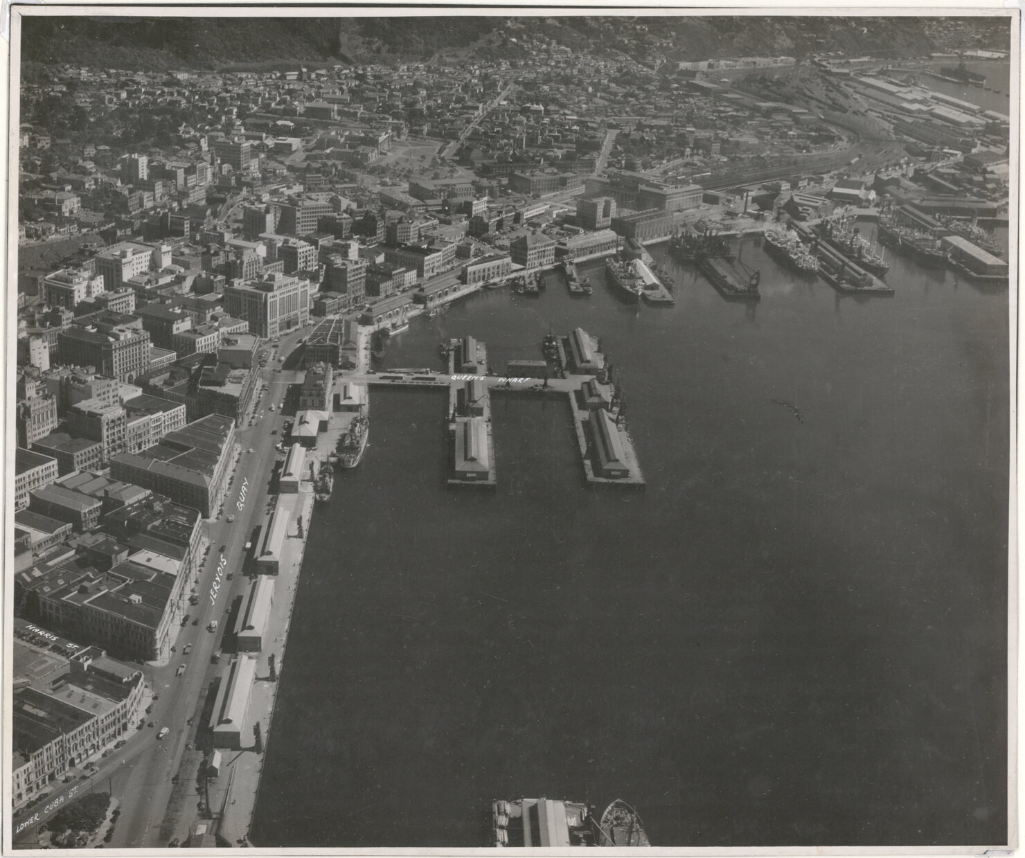 Aerial View of Wellington 1947, City, Wharfs [Wharves], Jervois Quay
