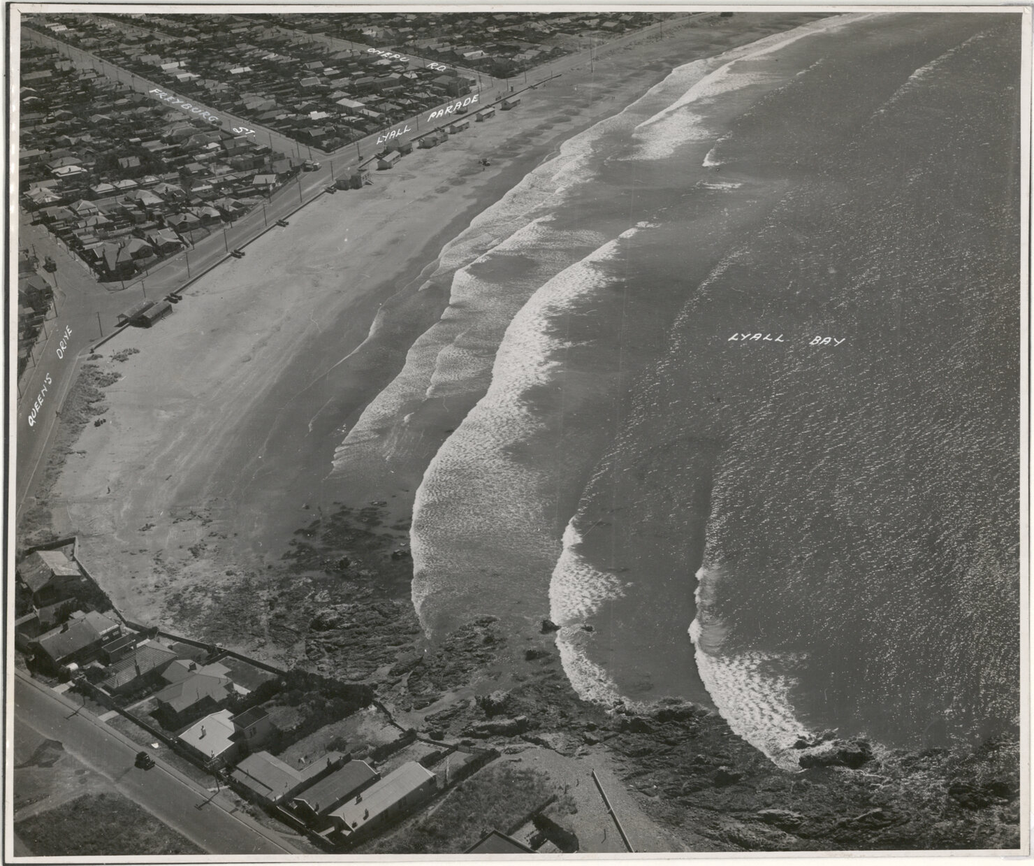 Aerial View of Wellington 1947, Lyall Bay, Marine Drive and bay