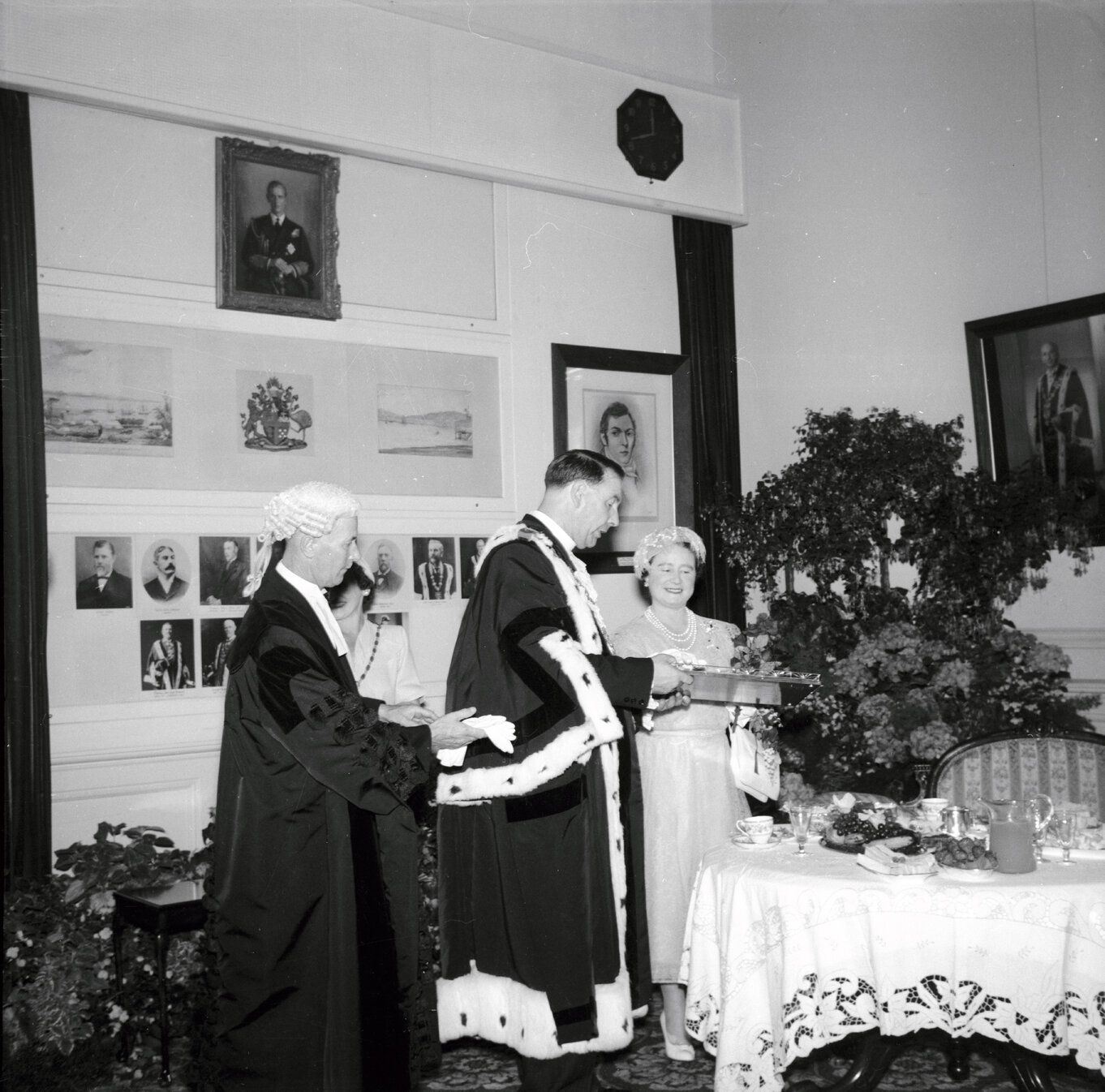 Presentation of a tea tray to Queen Mother from citizens: morning tea in Council Chamber