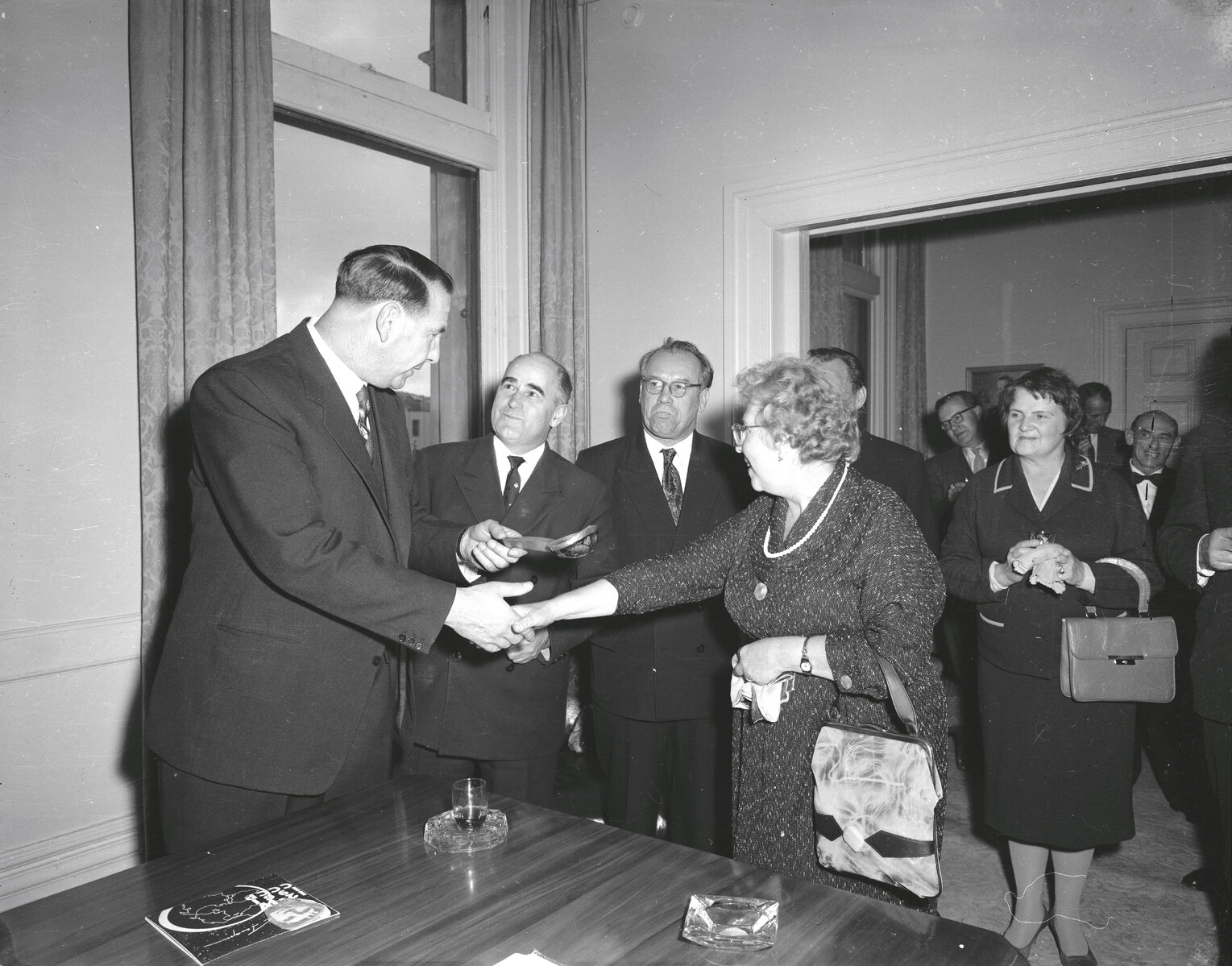 USSR: Soviet artists and professionals' visit to Wellington, presentation of lacquer ladle