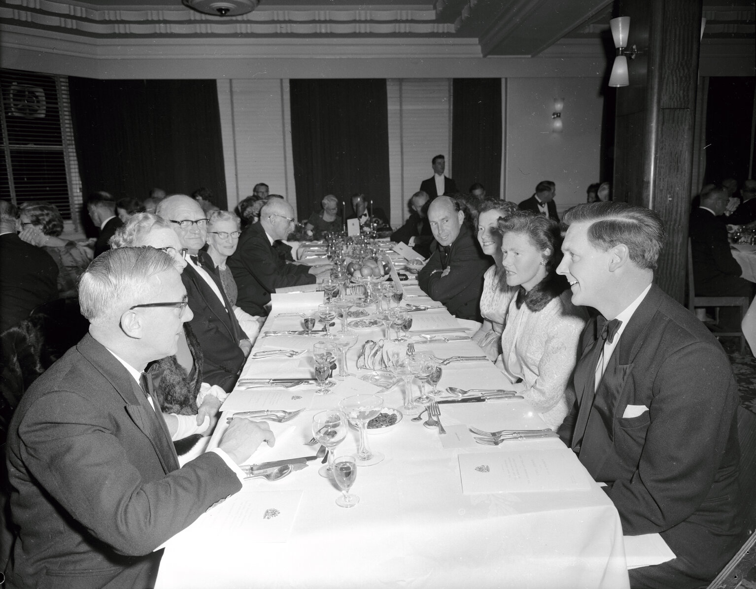 Rt Hon Sir Bernard &amp; Lady Waley-Cohen, Lord Mayor of London: civic dinner