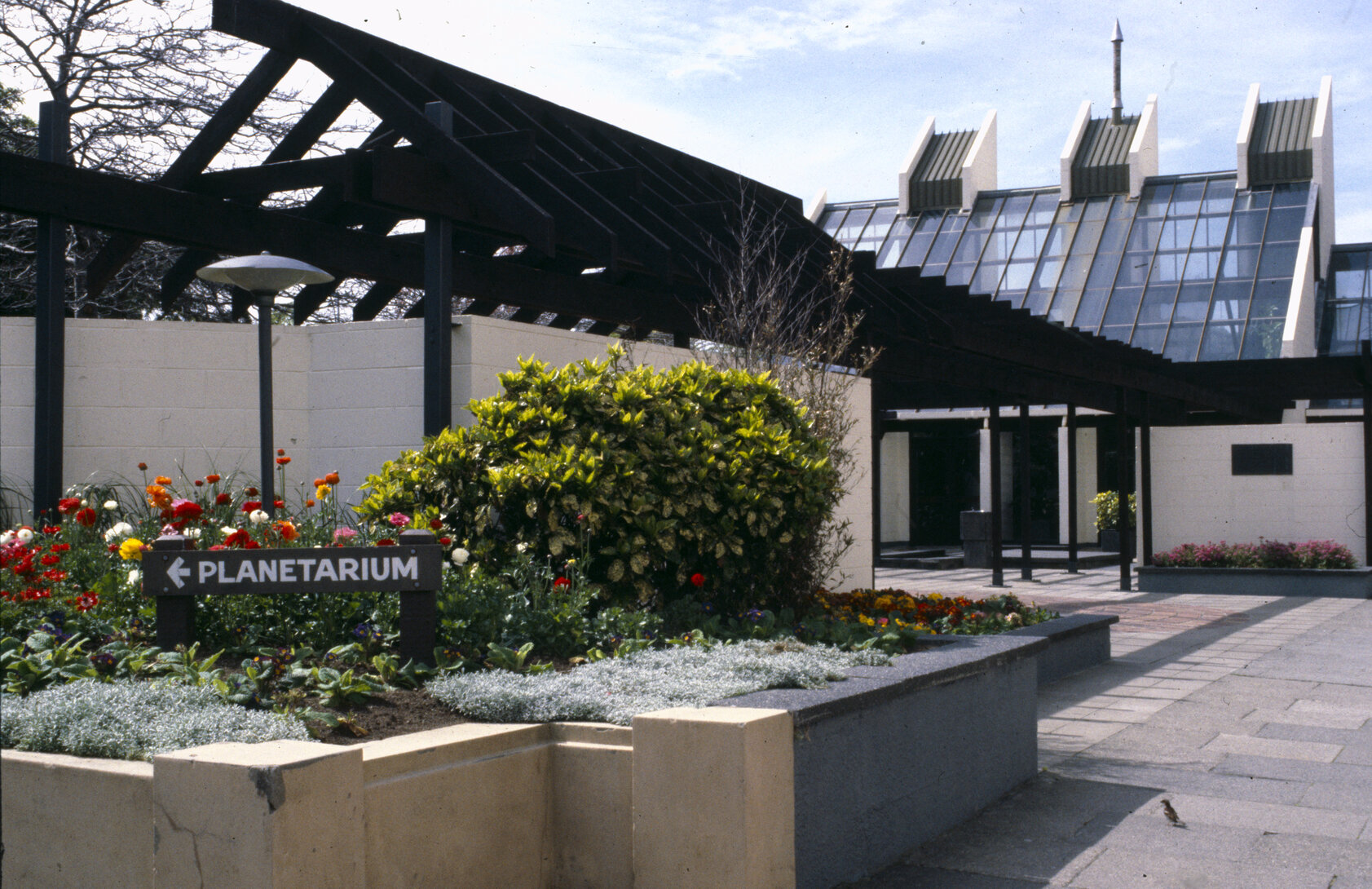 Civic Centre, public areas in vicinity of MOB and Dominion building