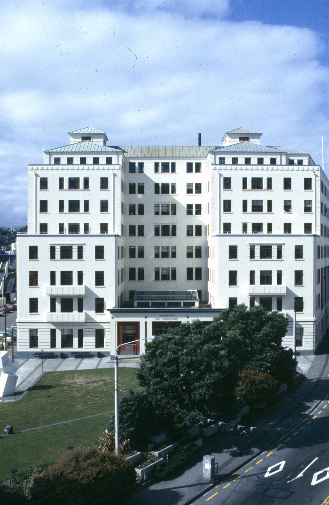 Civic Centre, public areas in vicinity of MOB and Dominion building