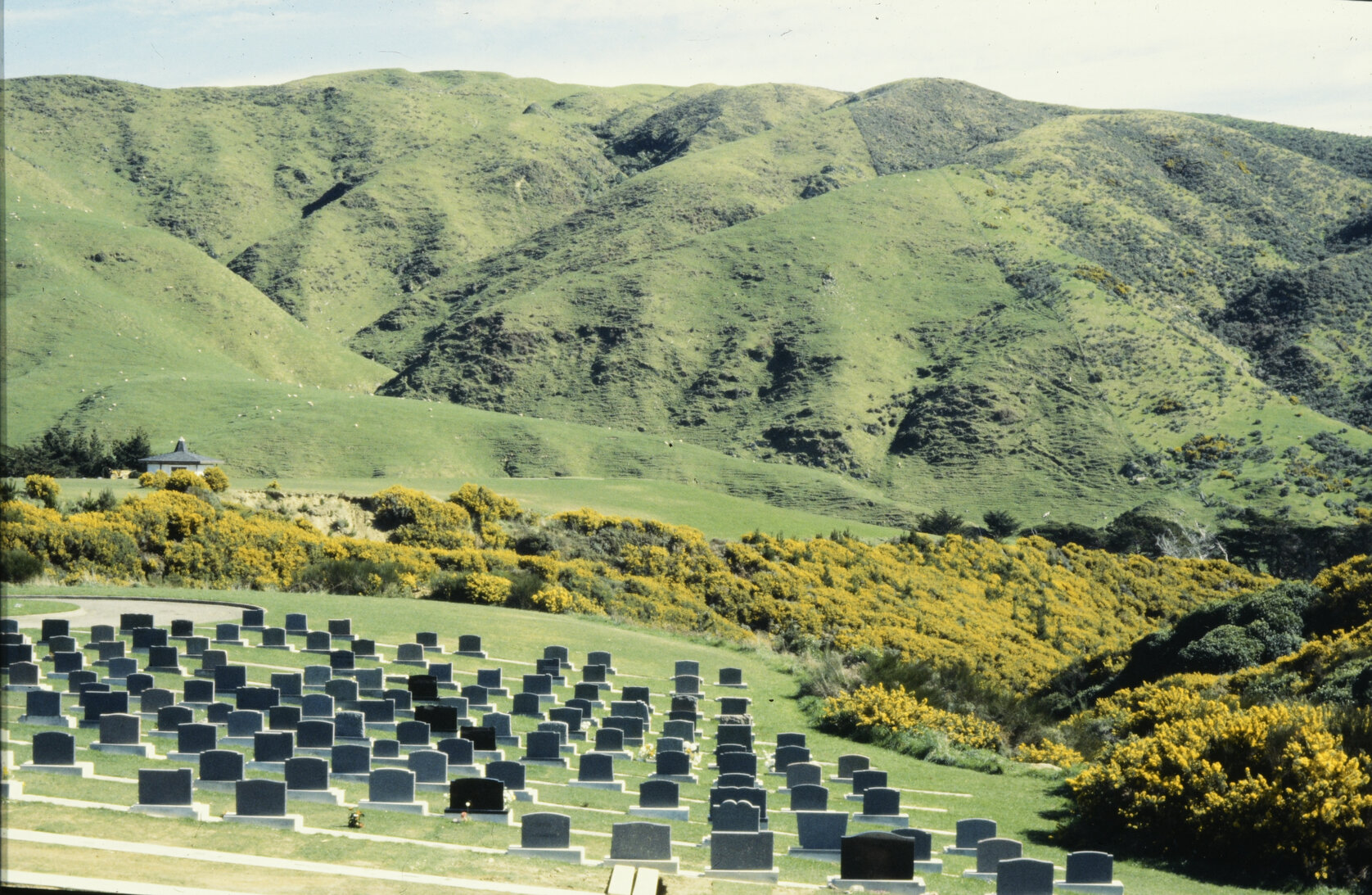 Cemeteries - Makara