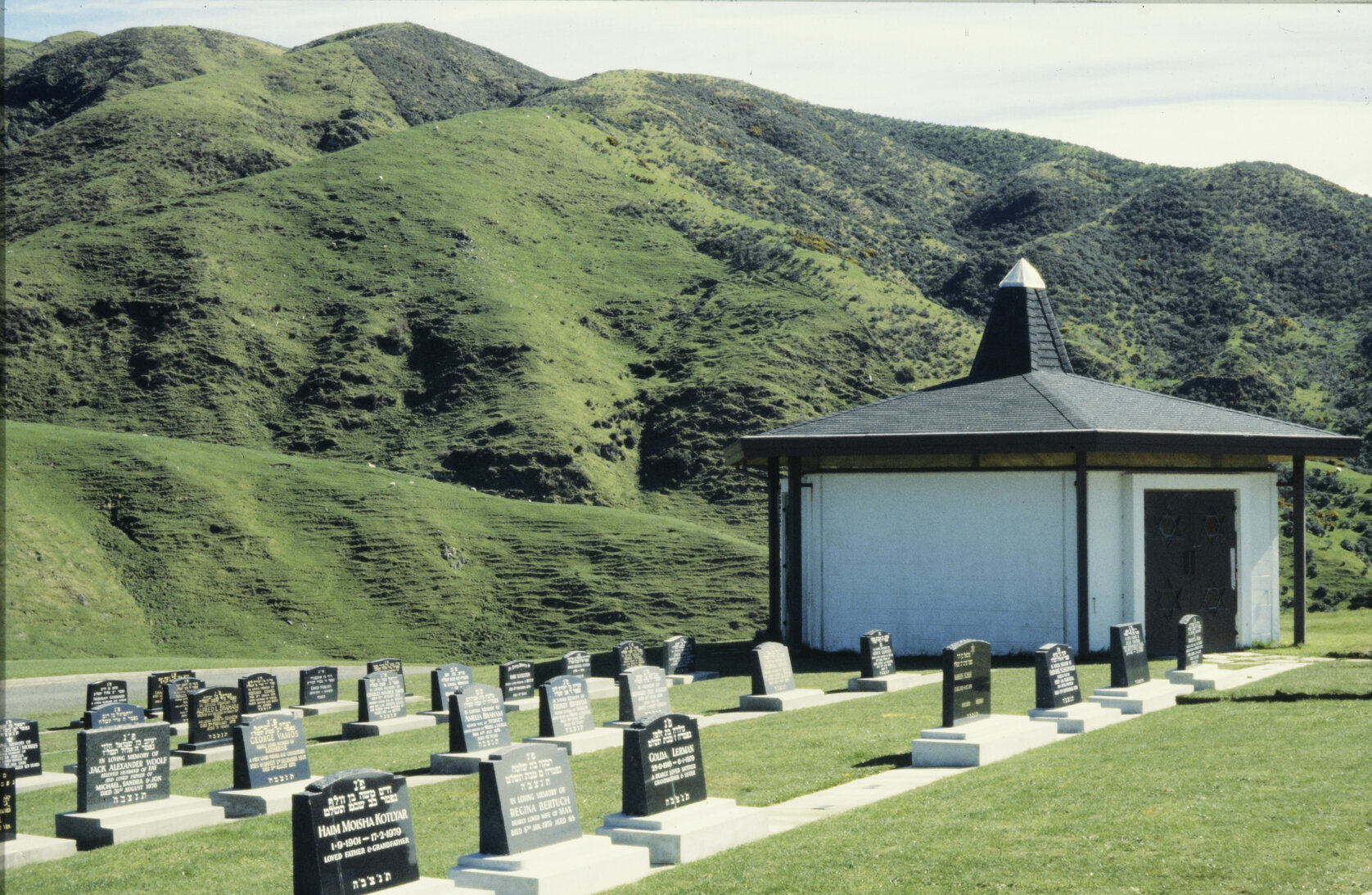 Cemeteries - Makara