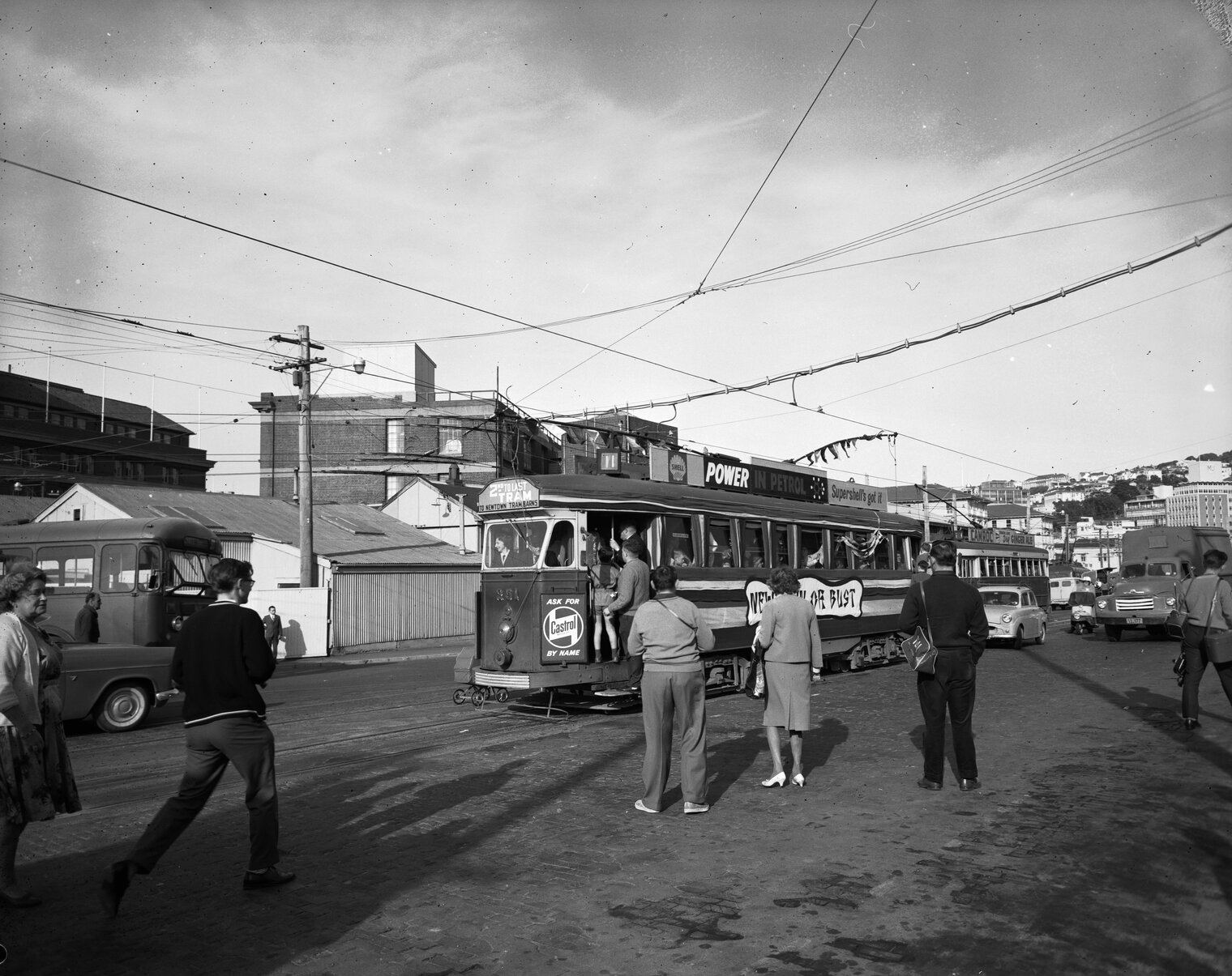 NZ Tramways: last NZ Tram run Thorndon terminus to Newtown