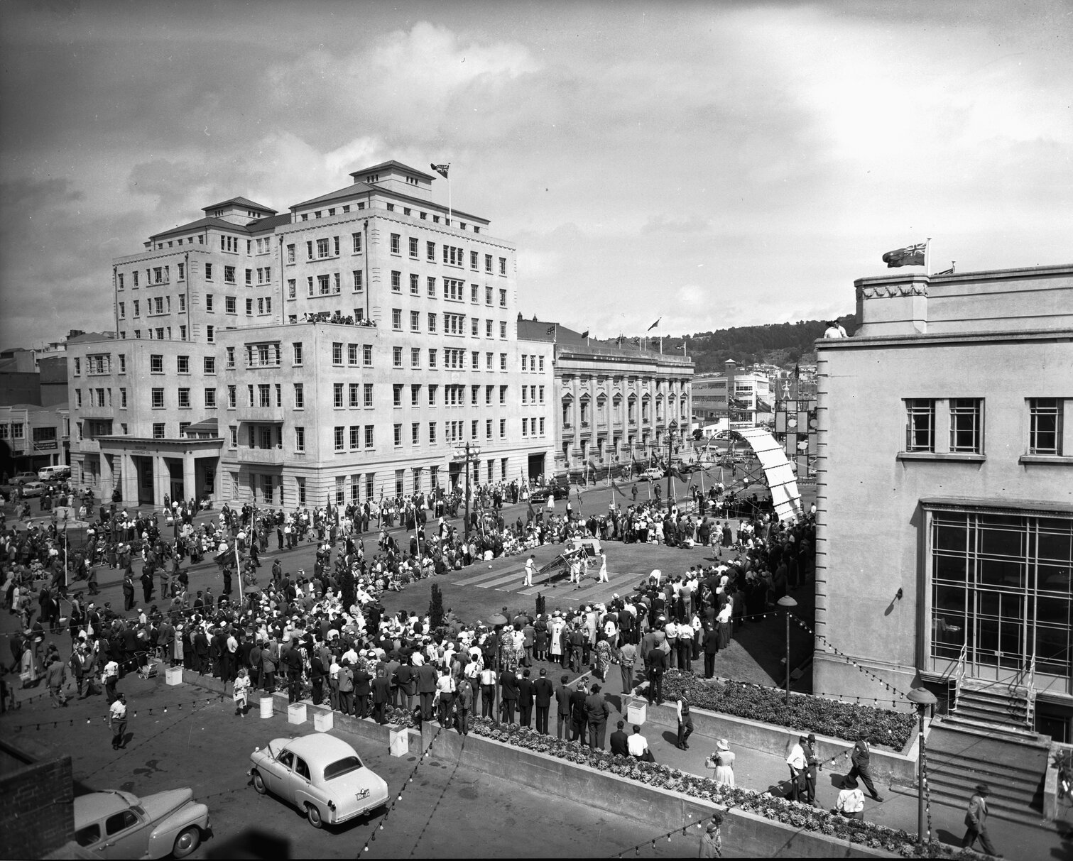 Acrobatic displays by Royal New Zealand Navy, Festival of Wellington