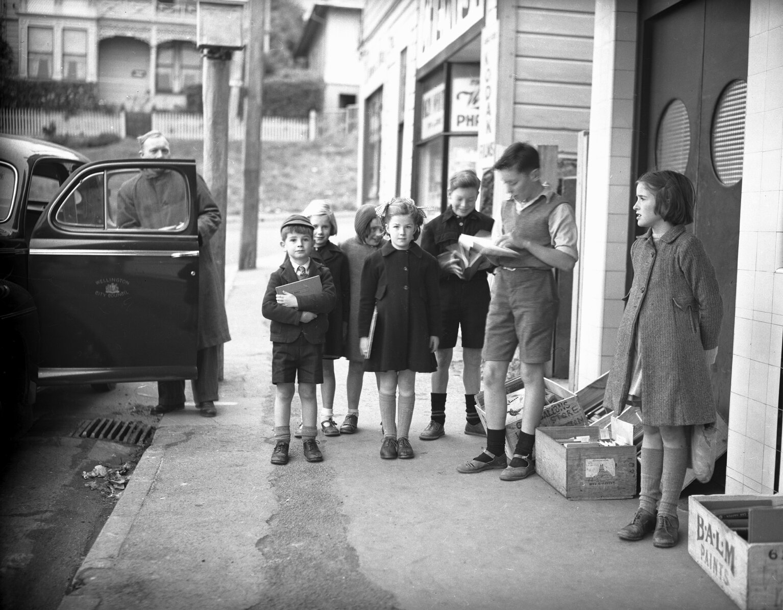 Car used as mobile library (during van overhaul)