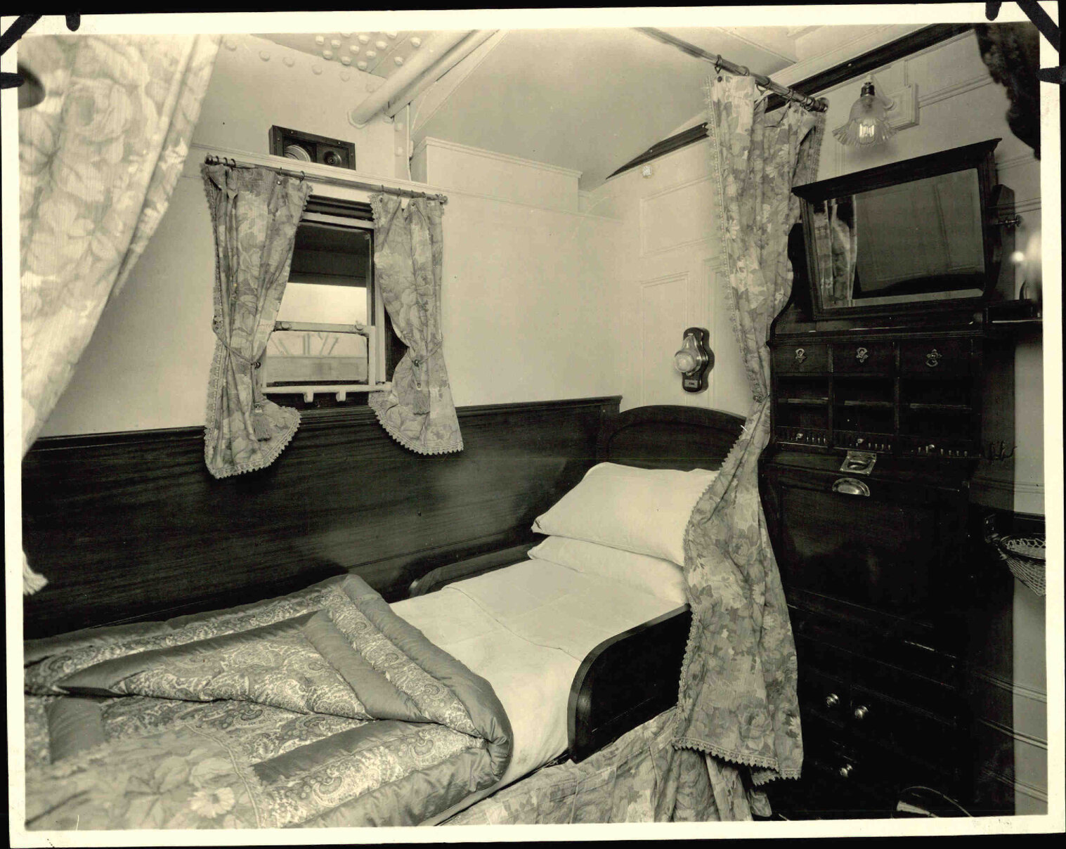 Makura Single Berth Cabin