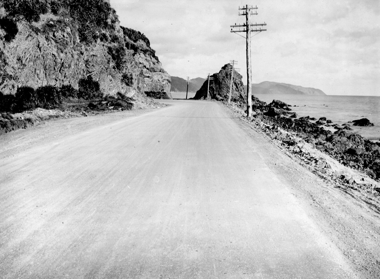 Days Bay Road [ Muratai Road ]