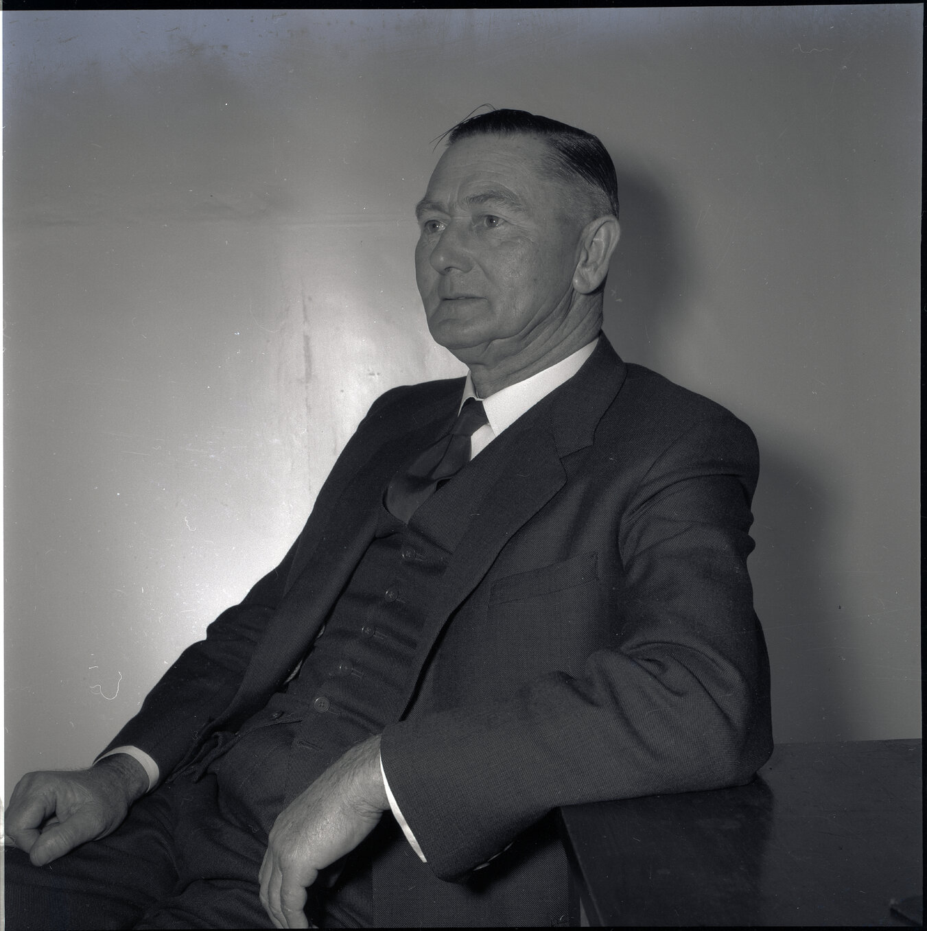 e. Upper body portrait of Jack Arthurs, City Councillor 1950-1959