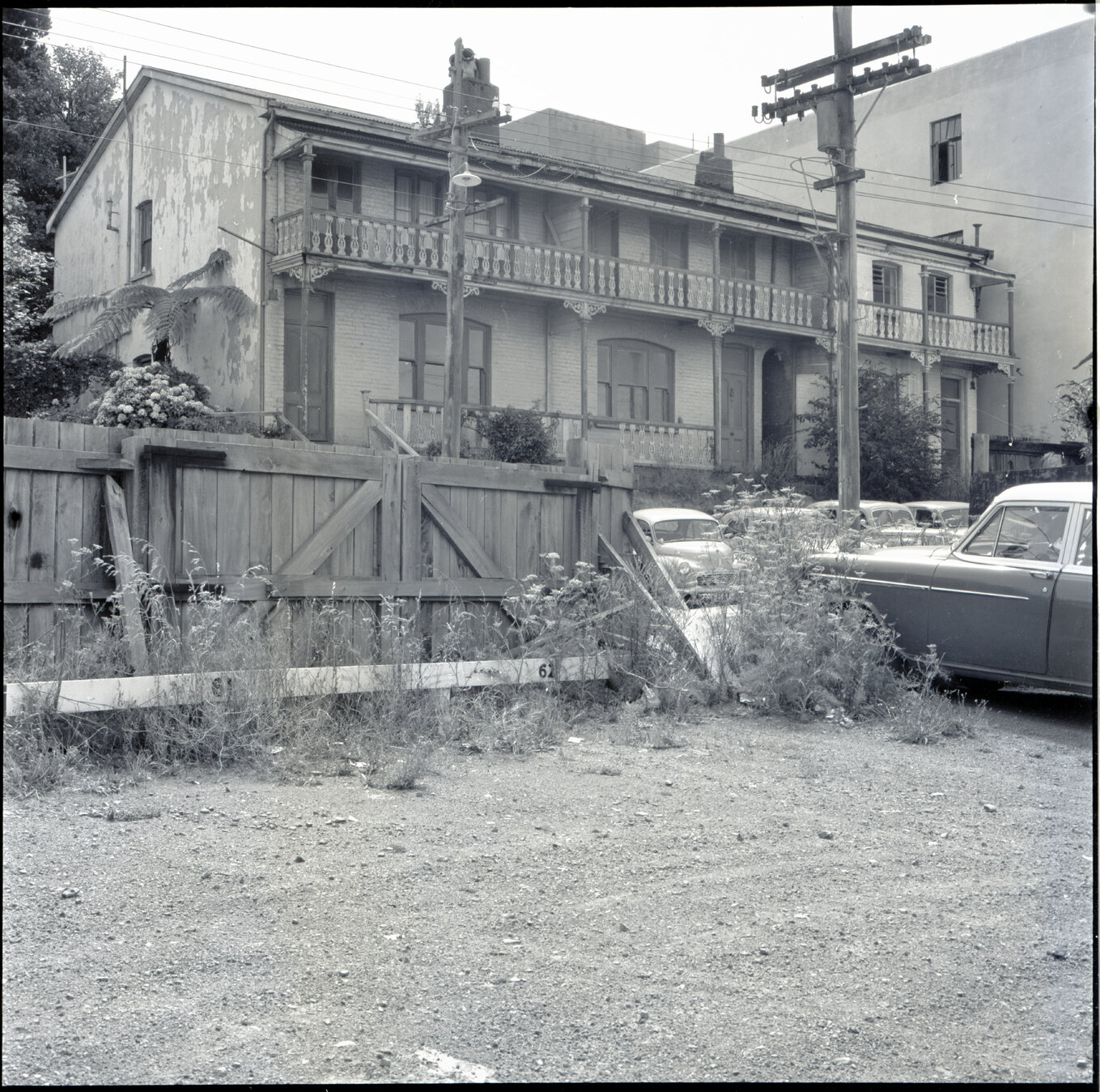 o. Two storey wooden dwelling, possibly Mowbray Street