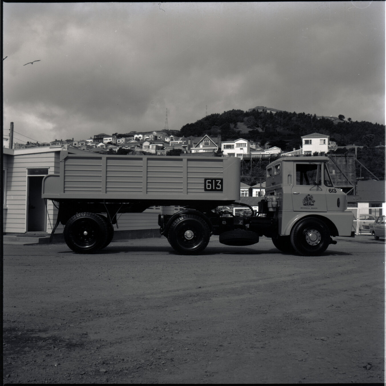 e. Mechanical branch vehicle, truck no 613