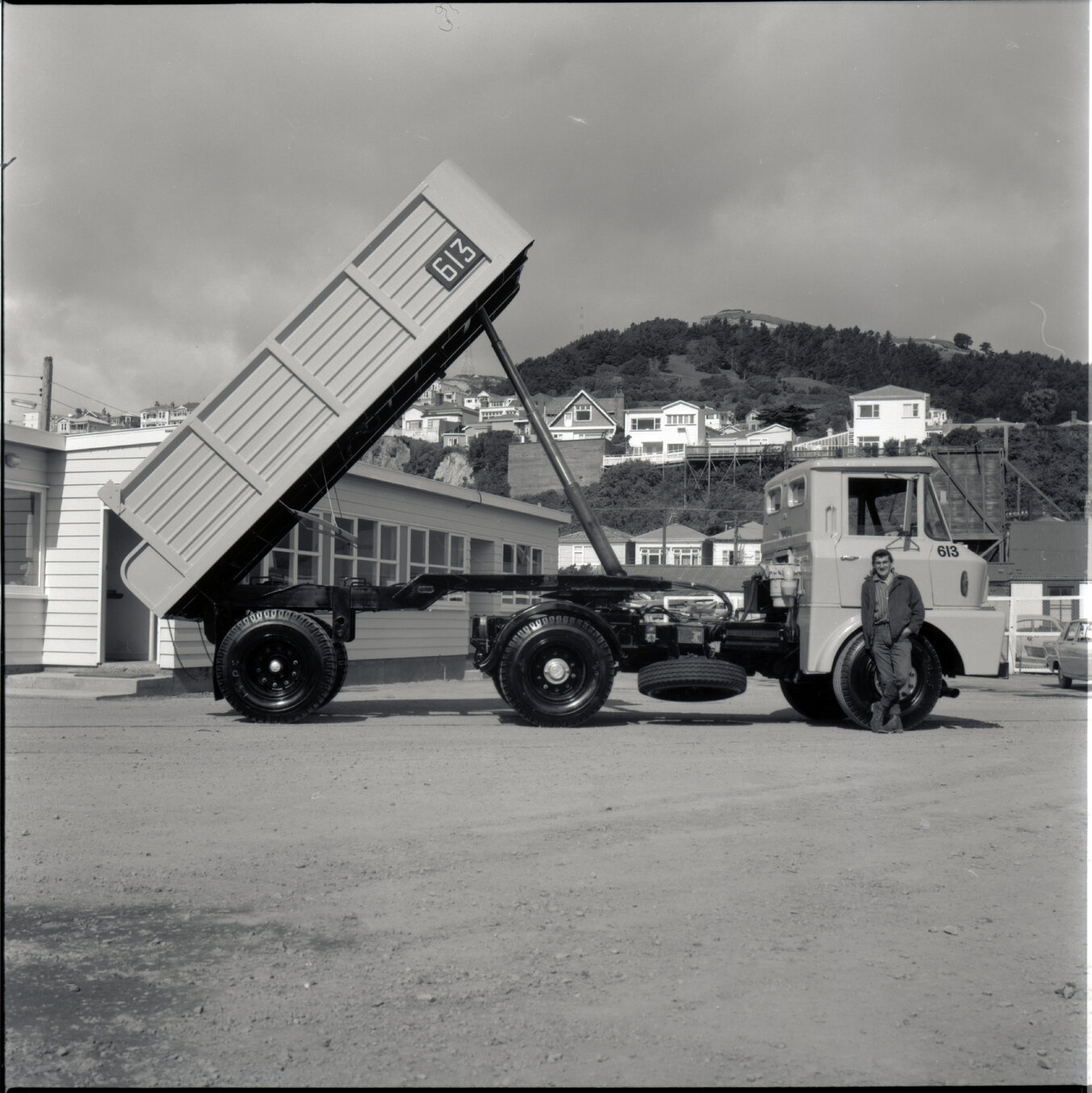 d. Mechanical branch vehicle, truck no 613
