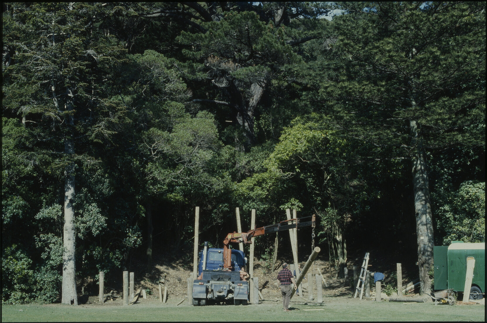 Summer City - Straw Fight / Building Stage