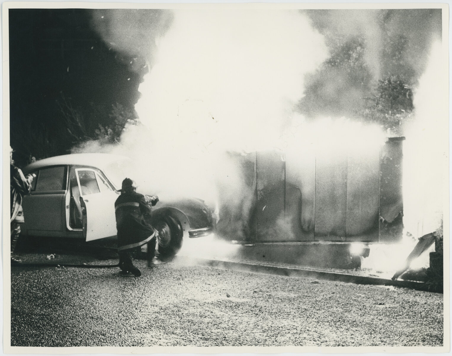 Substation on fire, Euston Road Kiosk