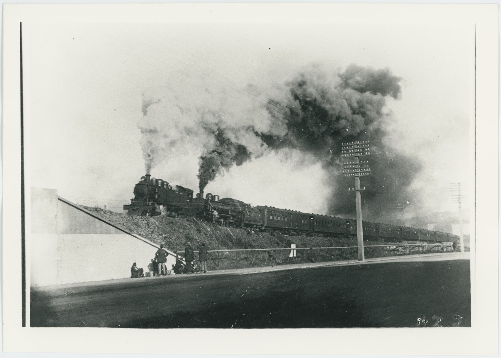 Auckland Express train, Hutt Road