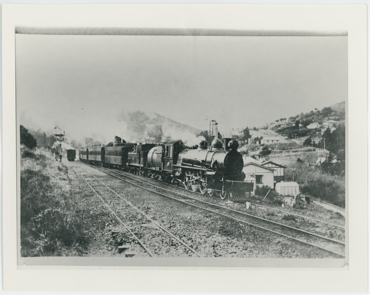 Two trains on Johnsonville Railway Line, Ngaio
