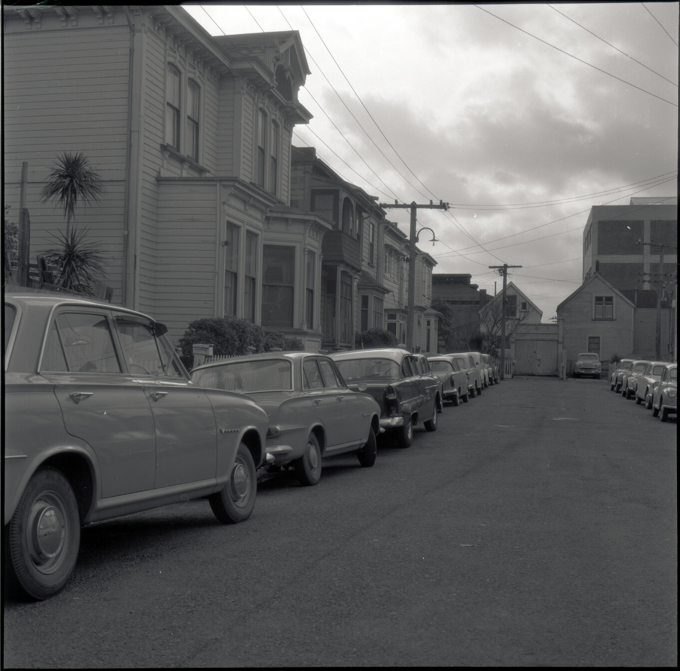 e. Streetscape, Walter Street Service Lane