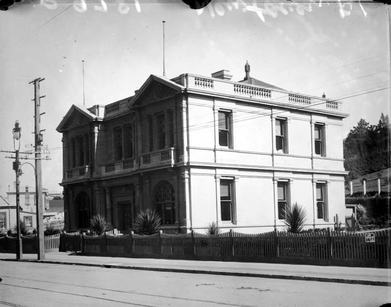 Riddiford Street, Newtown Public Library