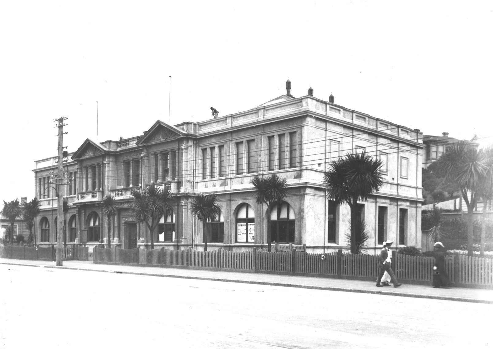 Riddiford Street, Newtown Public Library
