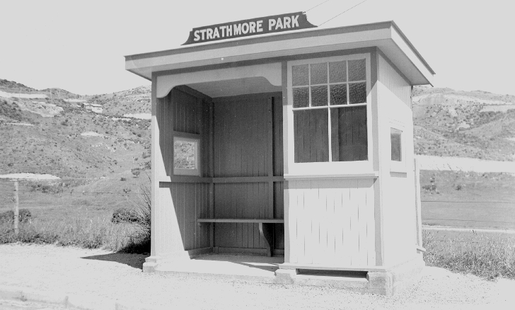 Strathmore Park, Tram Waiting Shelter