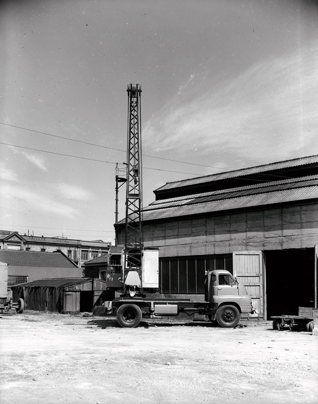 Crane at Wellington City Corporation Yard, Chaffers Street (order 25)