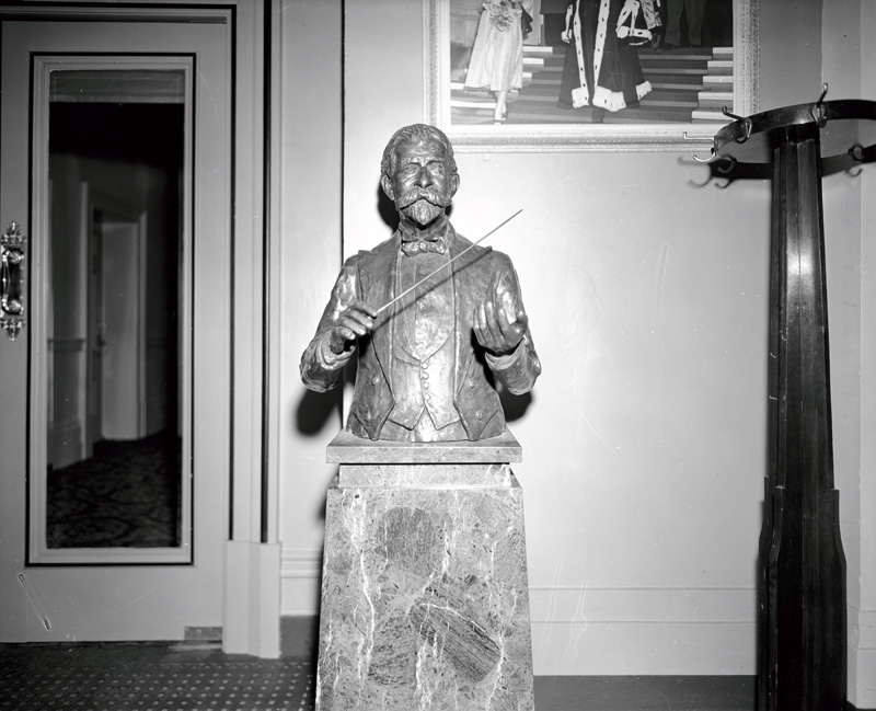 H Temple White, Wellington City Organist (bust by Miss Blennerhassett)