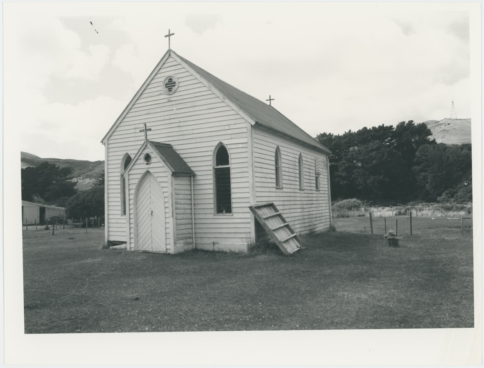 U1, Saint Patricks Church, Makara