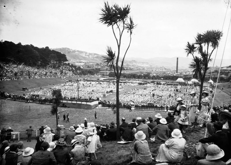 Newtown Park, public gathering